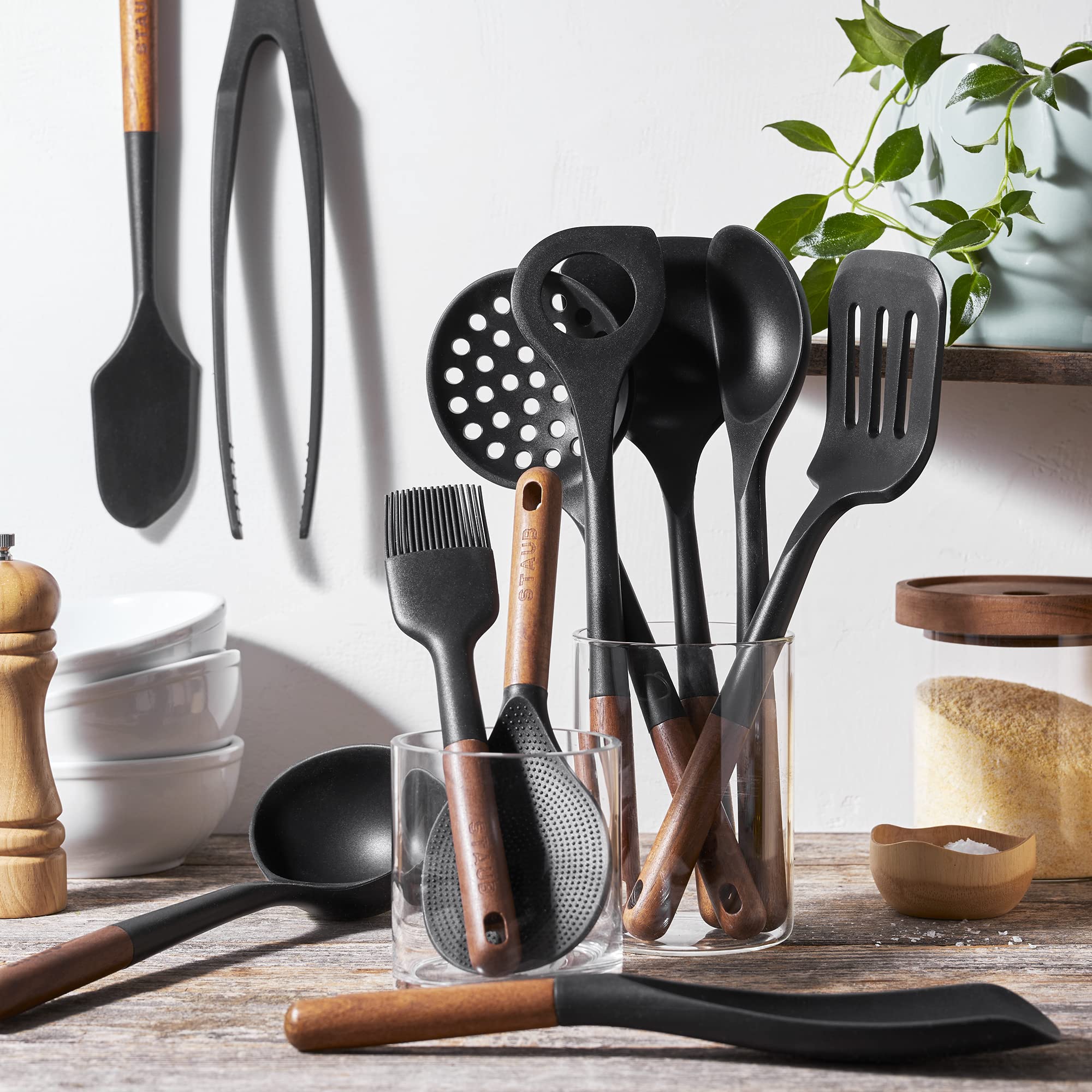 Amazon | STAUB(ストウブ) シリコン製 木製ハンドル付き 調理用具11点